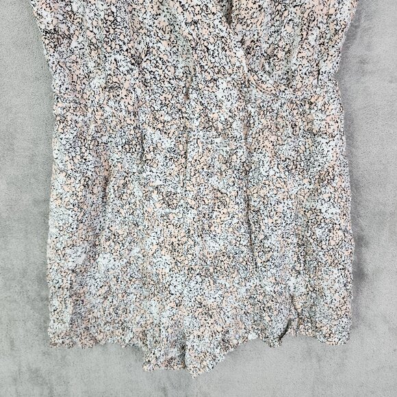 Women's BCBG Generation Halter Neck Pink & White Romper 2" Inseam Size M - Picture 3 of 13